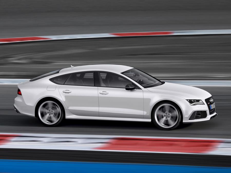  Audi RS7 Sportback 2013 года  (WW) (фото 30 из 32)